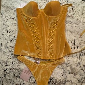 Savage X Fenty Yellow Velvet Corset Bra Set